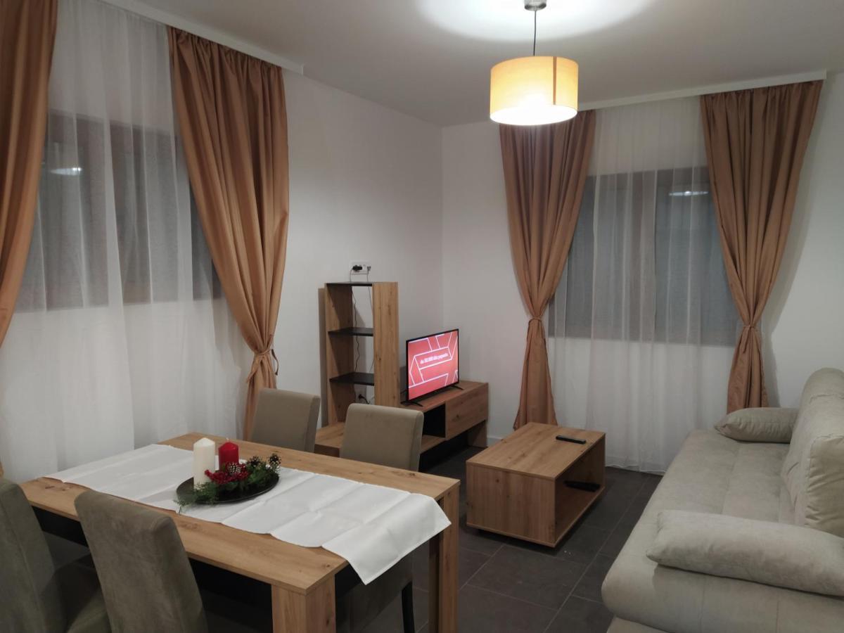 Domacinstvo Kod Gere Crni Vrh Exterior foto